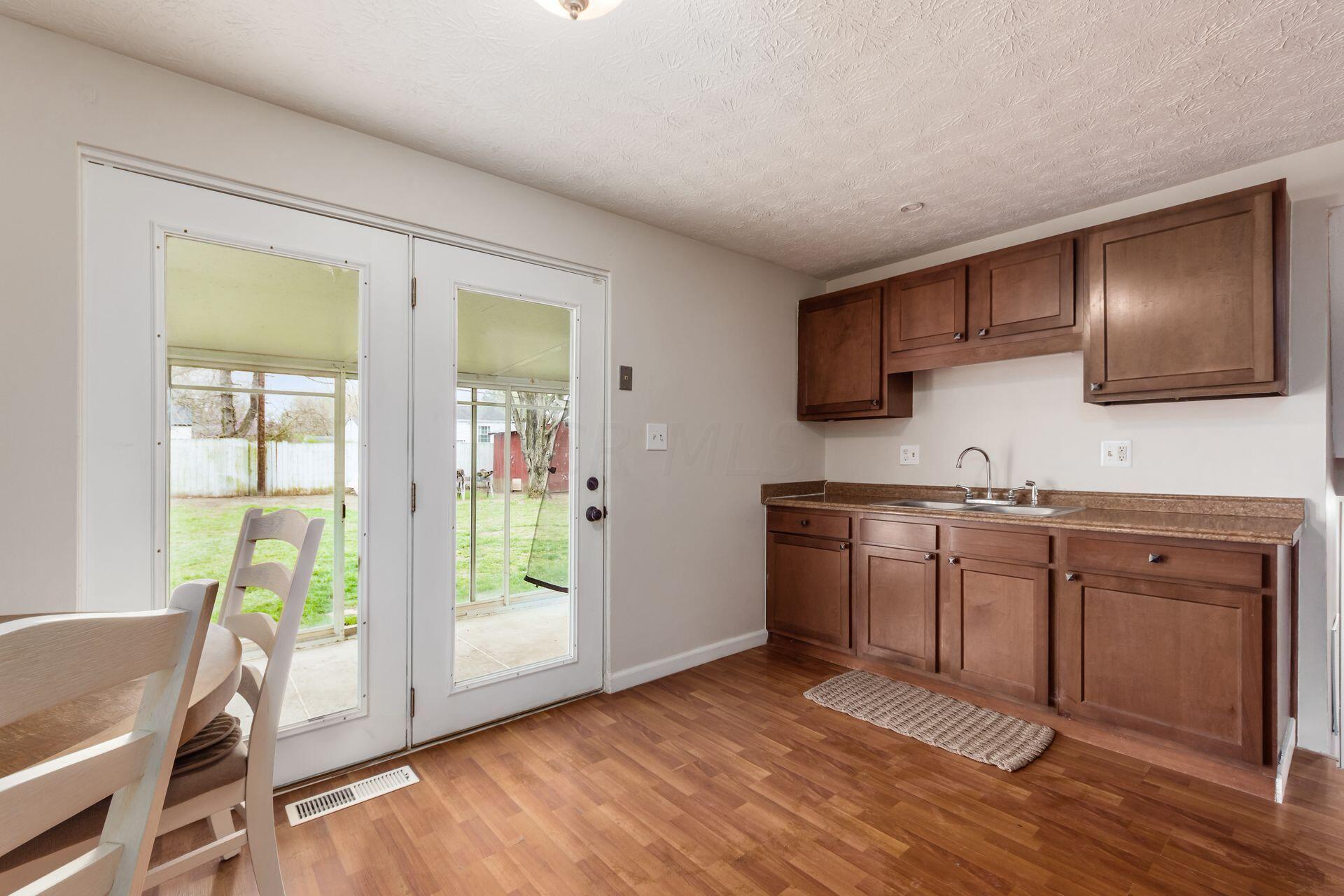 2970 Upton Road East Columbus, OH 43232 - Photo 12 of 31 Kitchen
