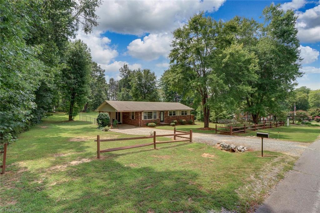 310 Linden Road Reidsville, NC 27320 - Photo 2 of 27 Gallery Image 2