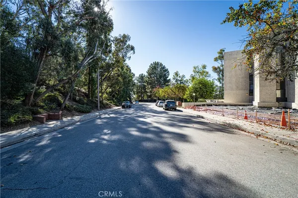 $499,900 | 4239 VÃa Arbolada, Unit 303, Los Angeles, CA 90042