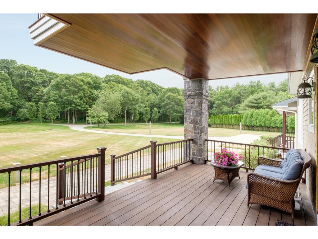 42 Godfrey Cove Road York, ME 03909 - Photo 3 of 40 Gallery Image 3