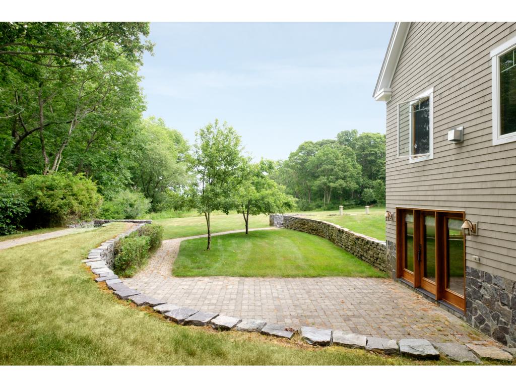 42 Godfrey Cove Road York, ME 03909 - Photo 4 of 40 Gallery Image 4