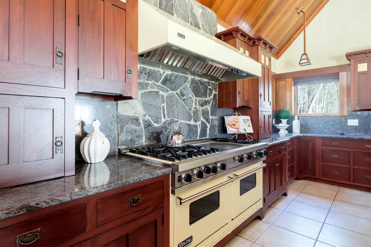 42 Godfrey Cove Road York, ME 03909 - Photo 8 of 40 Gallery Image 8