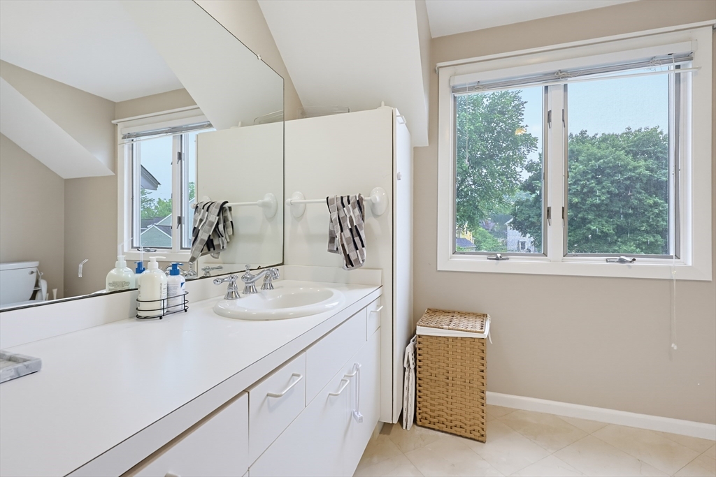 431 Main Street, Unit 3 Medfield, MA 02052 - Photo 14 of 38 Gallery Image 14