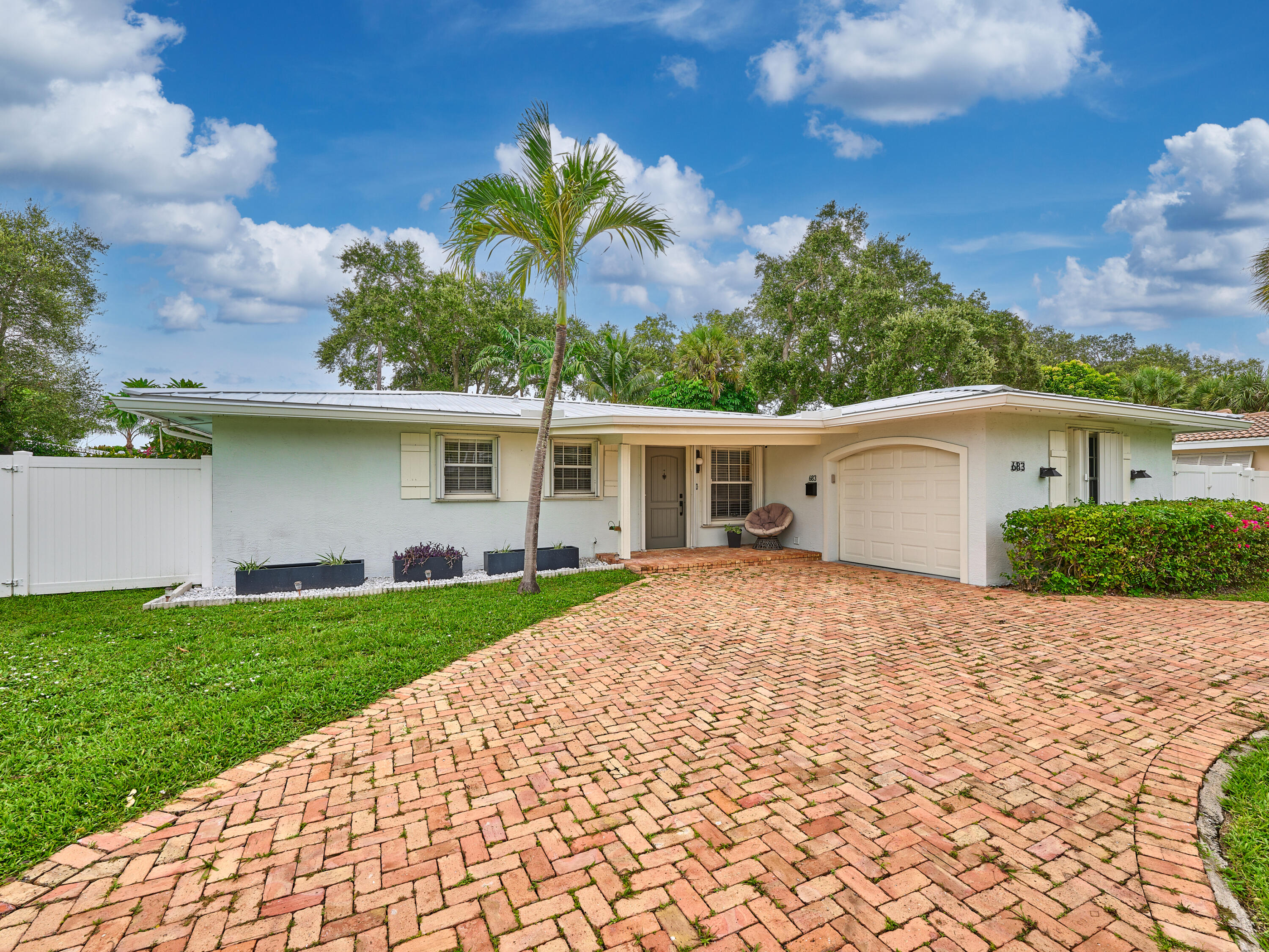 683 Southwest 2nd Street Boca Raton, FL 33486 - Photo 8 of 48 © PYL 0008