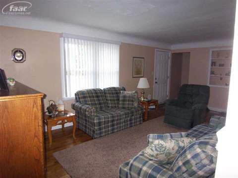 14326 North Bray Road Clio, MI 48420 - Photo 4 of 15 20382825-3.JPG