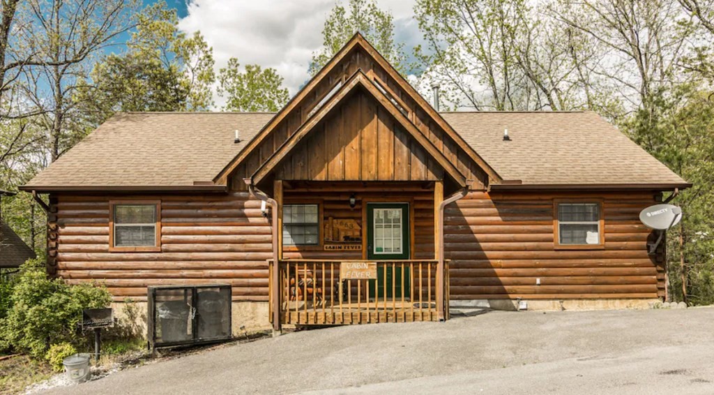 1663 Raccoon Den Way Sevierville, TN 37862 - Photo 2 of 29 Gallery Image 2