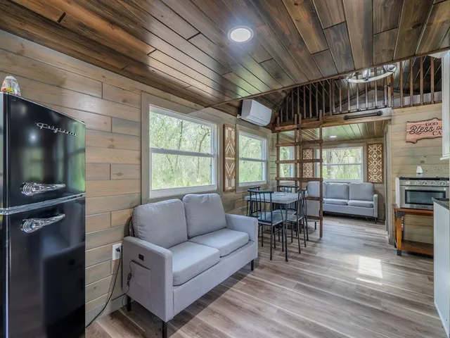 $1,599,000 | 5600 Northeast Nfr 5 Silver Springs, Silver Springs, FL 34488