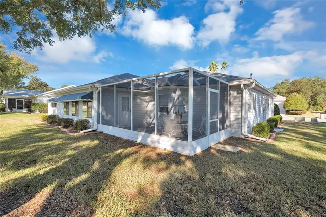 $299,900 | 9921 Southeast 138th Loop, Summerfield, FL 34491