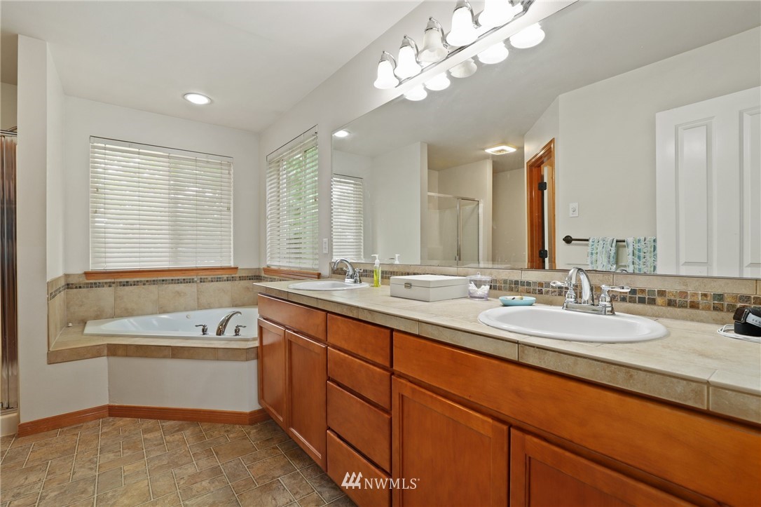 17800 19th Avenue Southeast, Unit 15 Bothell, WA 98012 - Photo 23 of 31 Gallery Image 23