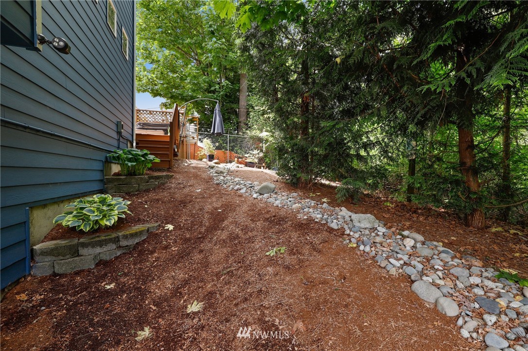 17800 19th Avenue Southeast, Unit 15 Bothell, WA 98012 - Photo 30 of 31 Gallery Image 30