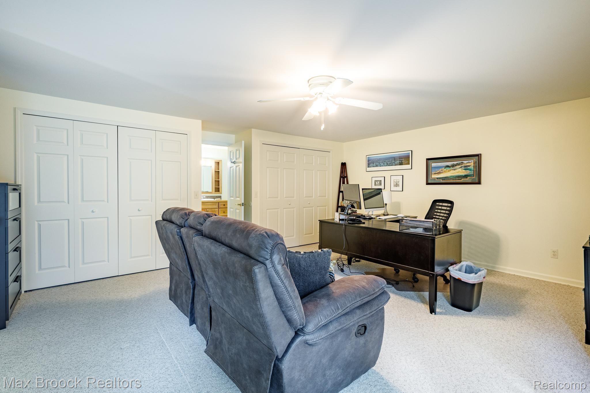 856 GreenView Court Rochester, MI 48307 - Photo 30 of 35 856 Green View Ct-31.jpg