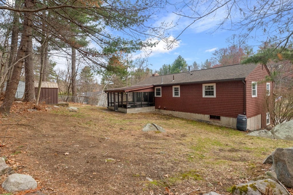 8 Marina Road Chelmsford, MA 01824 - Photo 4 of 38 Gallery Image 4