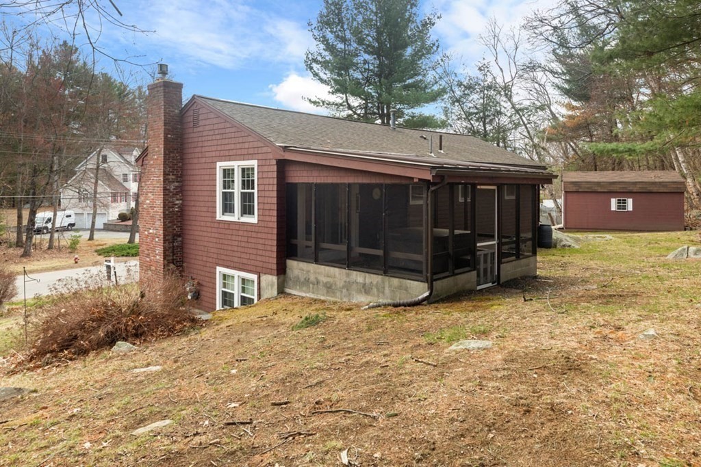 8 Marina Road Chelmsford, MA 01824 - Photo 5 of 38 Gallery Image 5