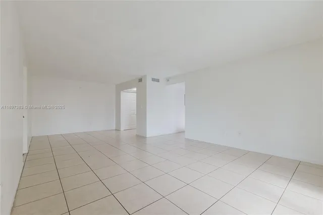 $2,500 | 2020 Northwest 119th Street, Unit 1122, Miami, FL 33167