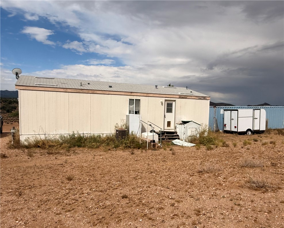 11001 East Blake Ranch Road Kingman, AZ 86401 - Photo 3 of 35