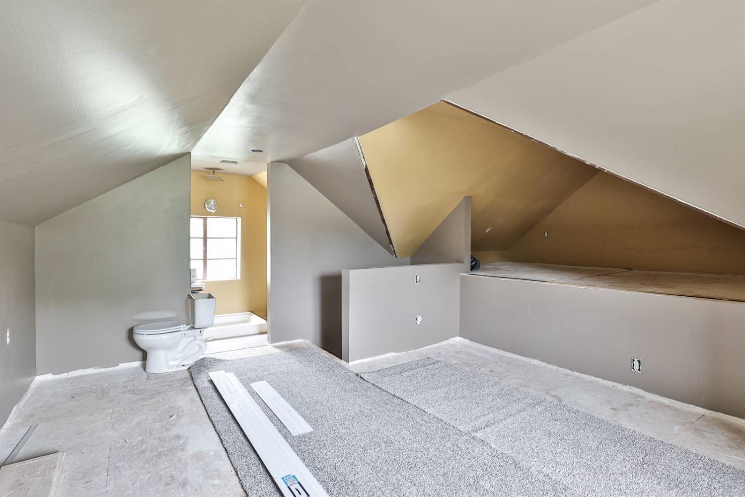 2395 Springdale Road Cincinnati, OH 45231 - Photo 27 of 50 Gallery Image 27