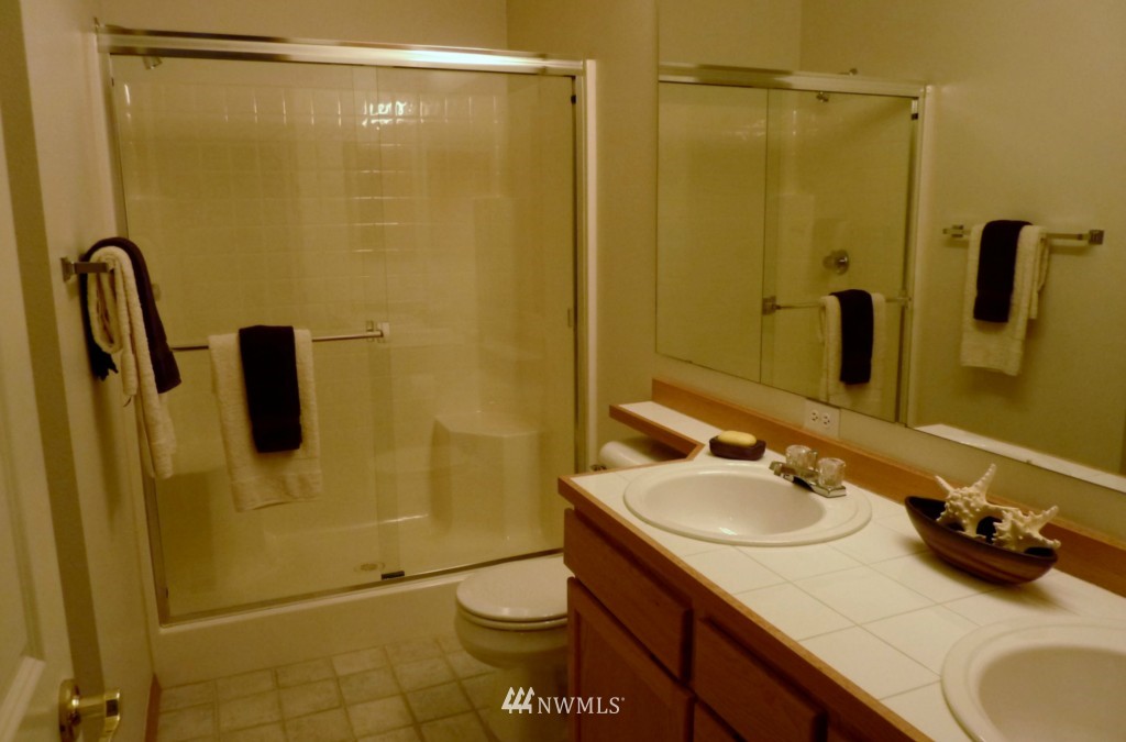 18713 22nd Drive Southeast Bothell, WA 98012 - Photo 8 of 13