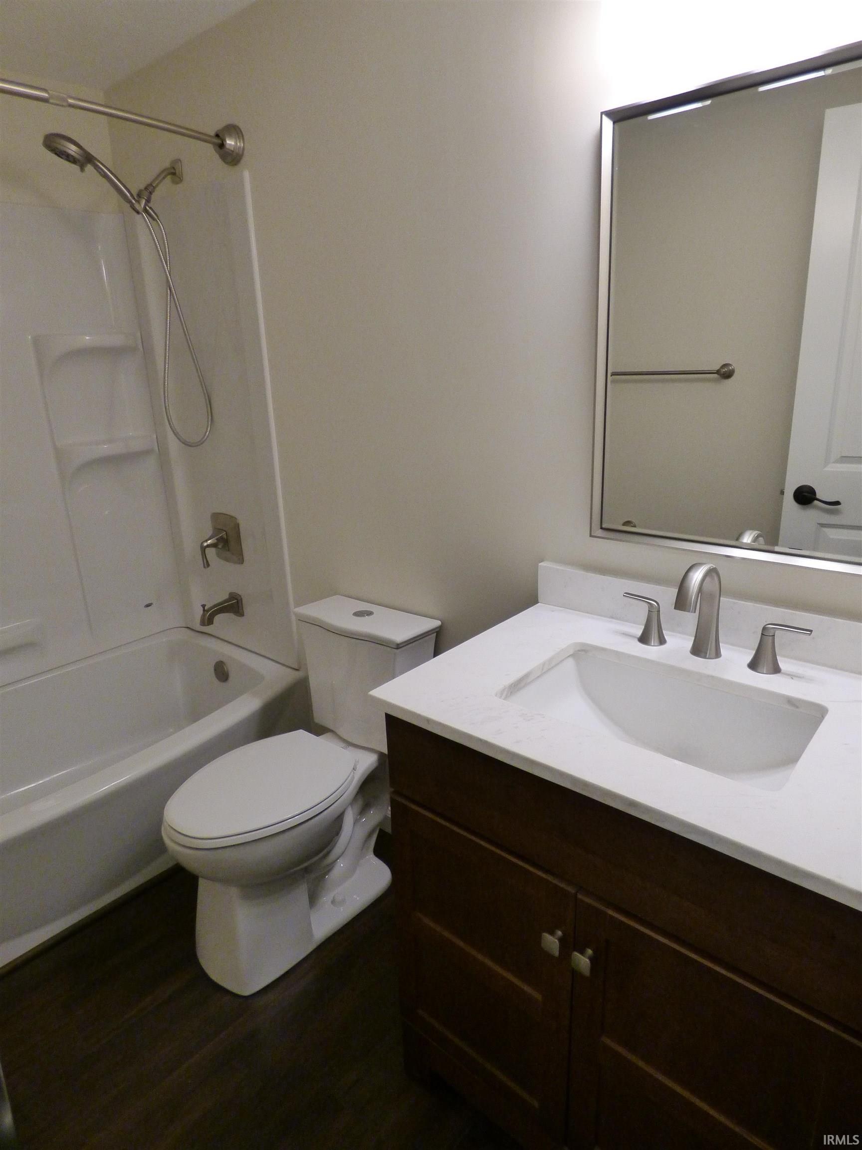 55075 Sundown Road South Bend, IN 46628 - Photo 12 of 26