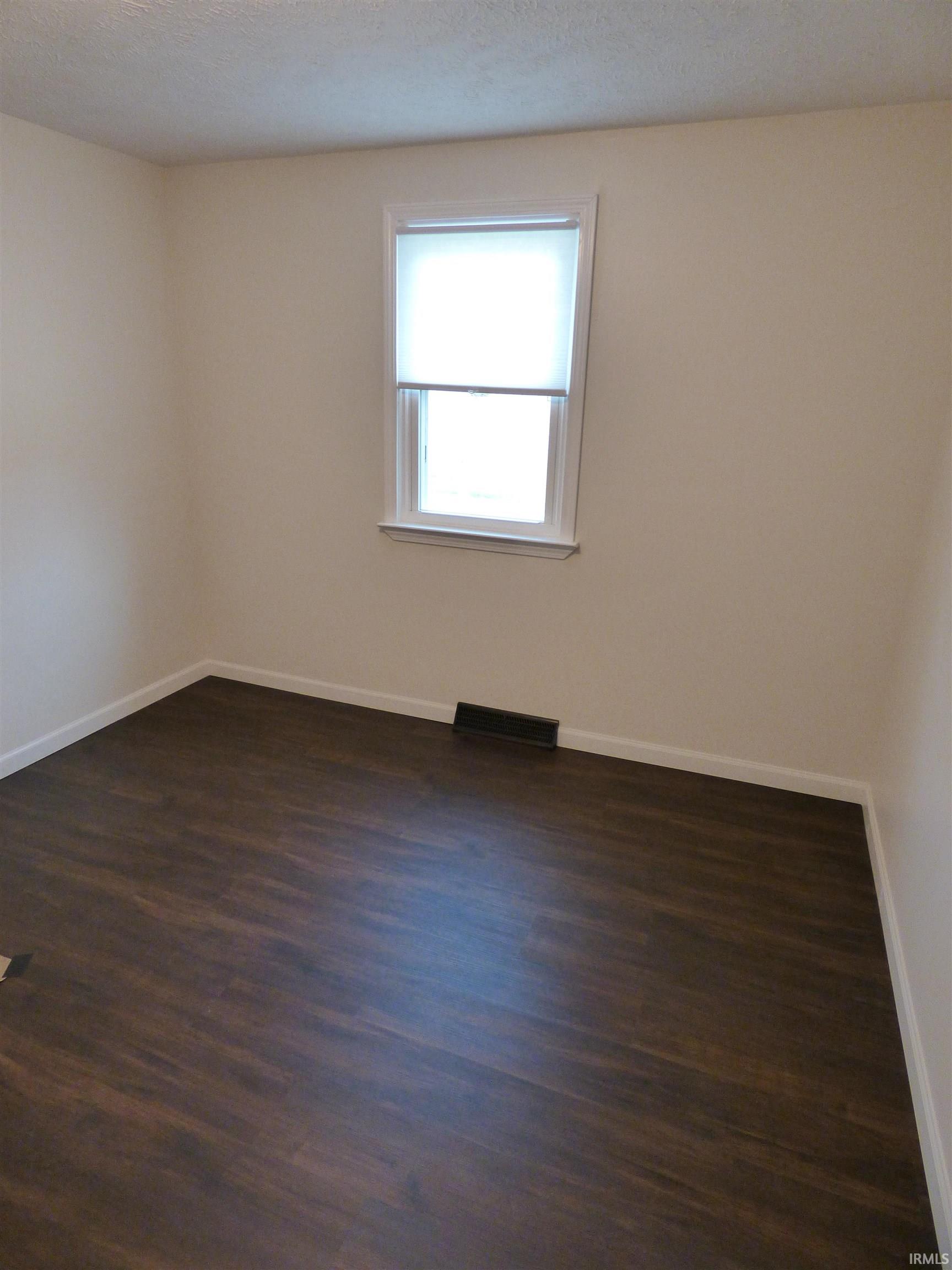 55075 Sundown Road South Bend, IN 46628 - Photo 14 of 26