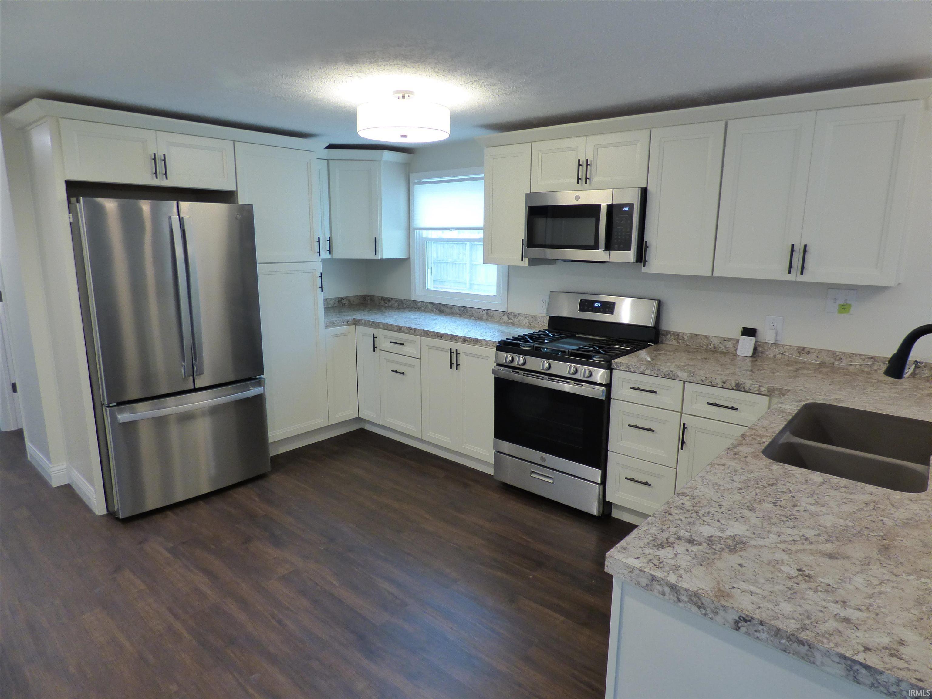 55075 Sundown Road South Bend, IN 46628 - Photo 9 of 26