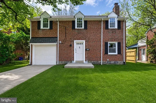 $3,195 | 242 Shadeland Avenue, Drexel Hill, PA 19026