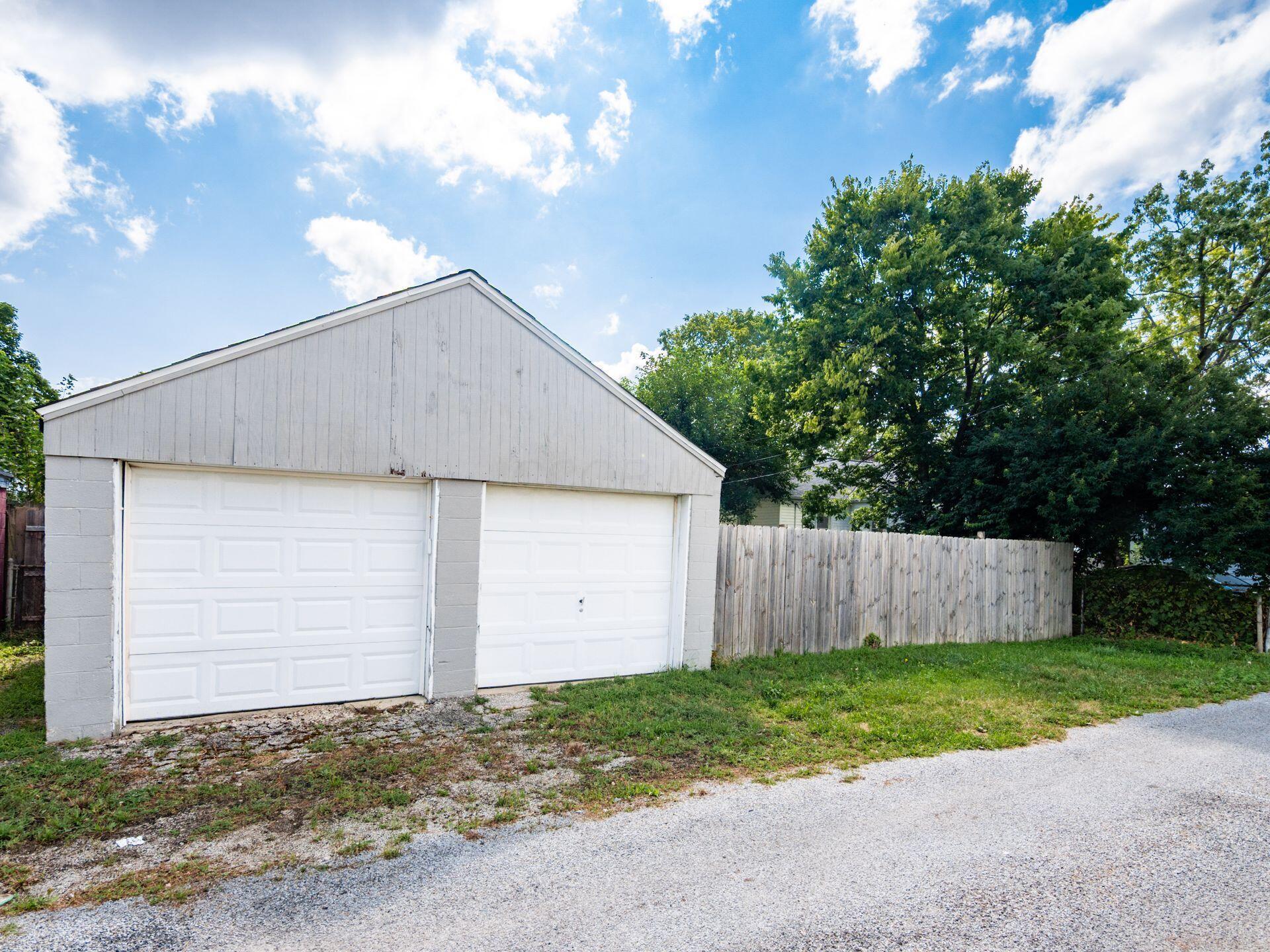 233 Demorest Road Columbus, OH 43204 - Photo 30 of 30 Garage