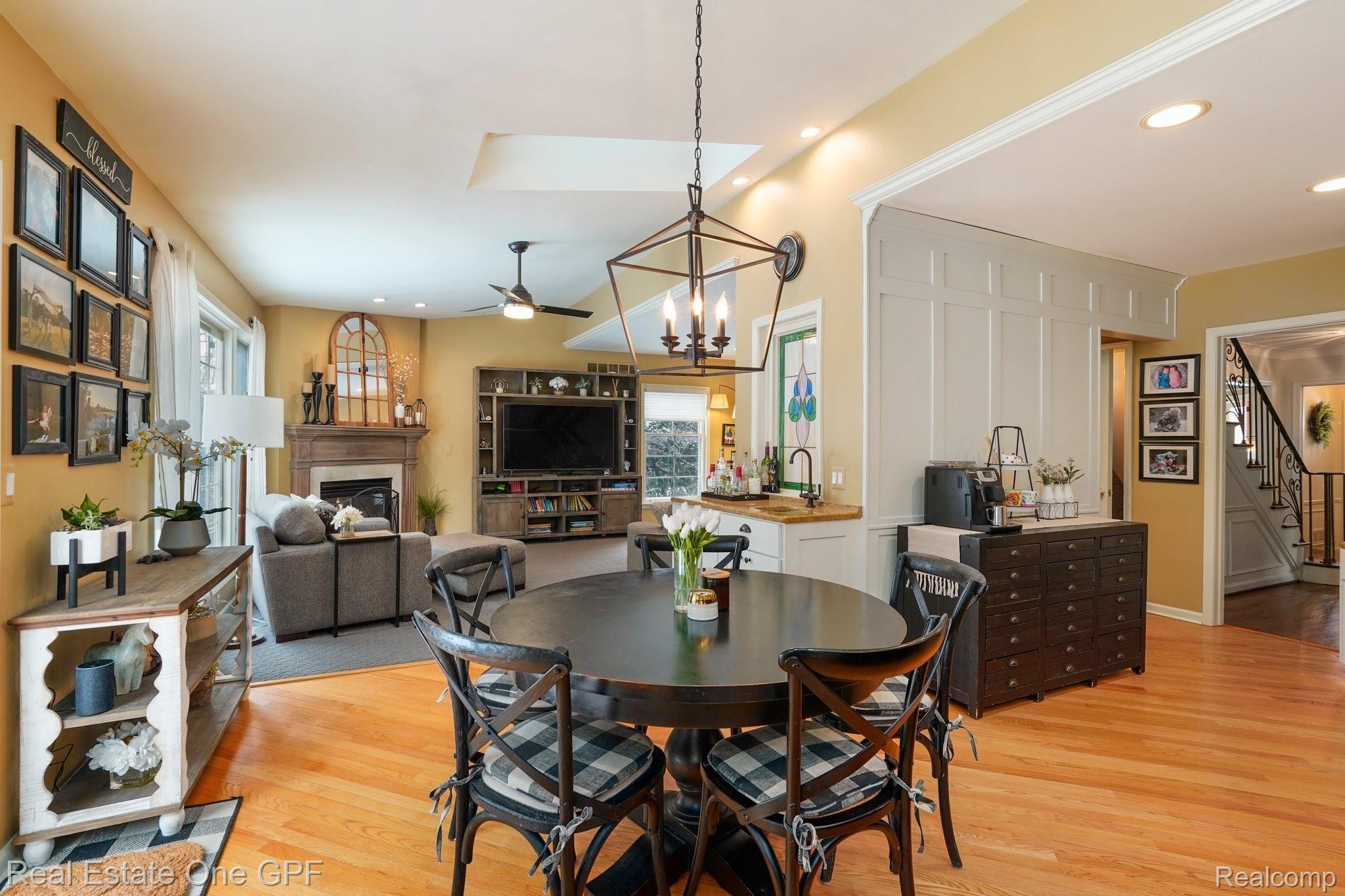 1010 Whittier Road Grosse Pointe, MI 48230 - Photo 9 of 44 7-web-or-mls-1010 Whittier Ave Grosse Pointe Park - 07.jpg