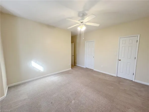 $1,600 | 3001 Greystone Point, Unit F, Greensboro, NC 27410