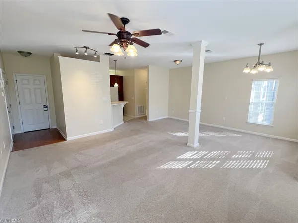 $1,600 | 3001 Greystone Point, Unit F, Greensboro, NC 27410