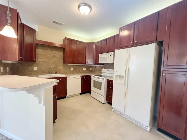 $1,700 | 3001 Greystone Point, Unit F, Greensboro, NC 27410