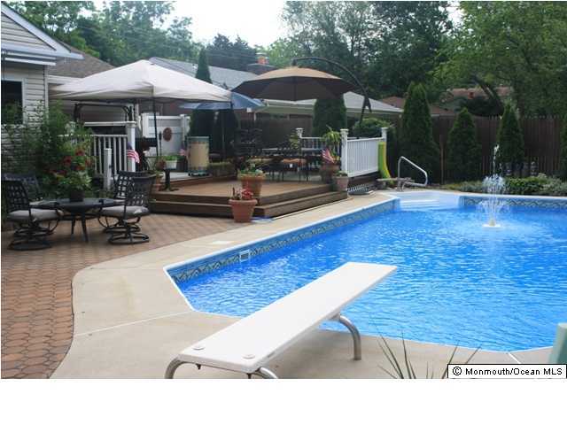 16 Smith Road Toms River, NJ 08755 - Photo 1 of 3 Primary Photo