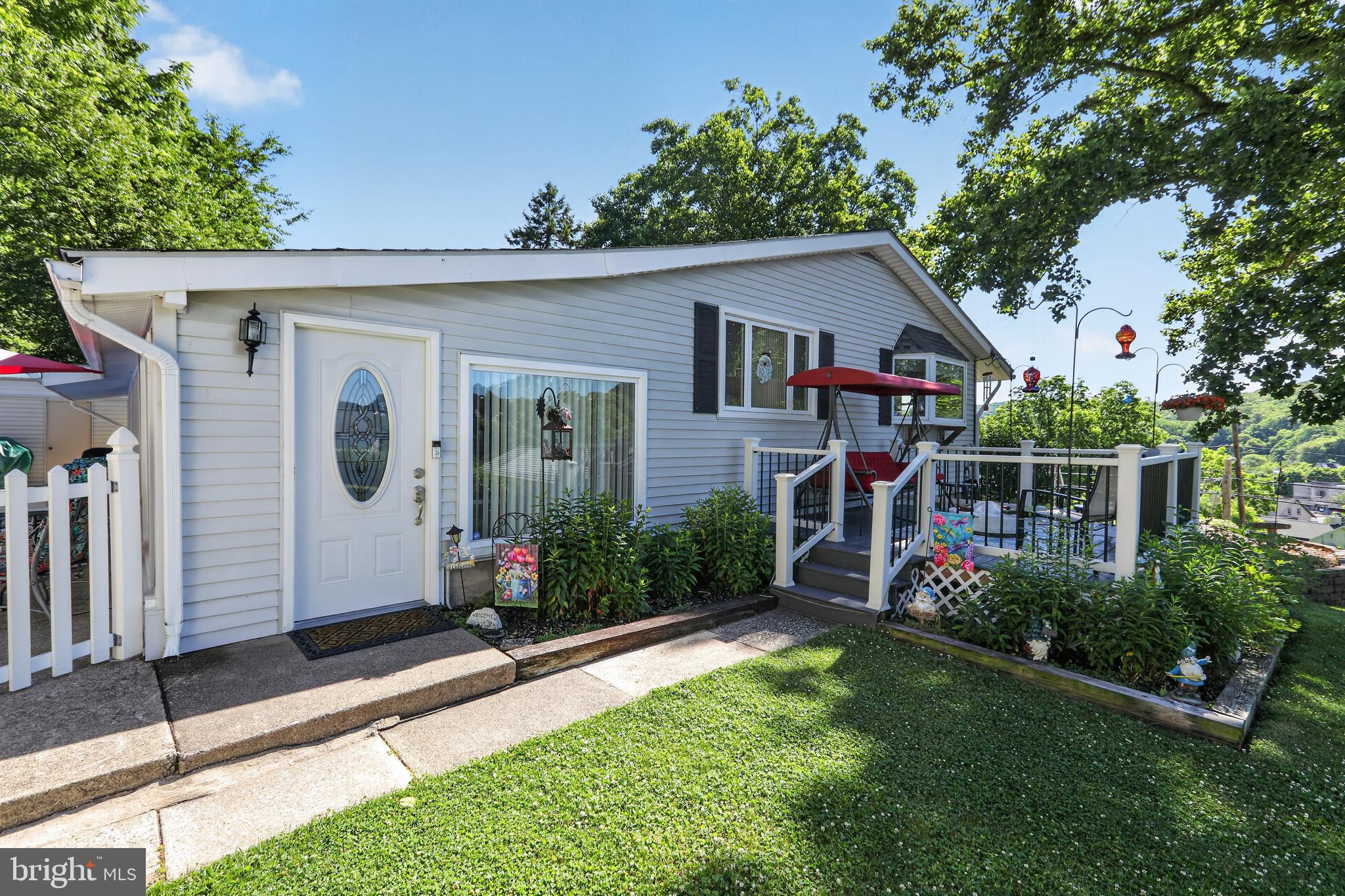 740 Public Road Bethlehem, PA 18015 - Photo 2 of 40