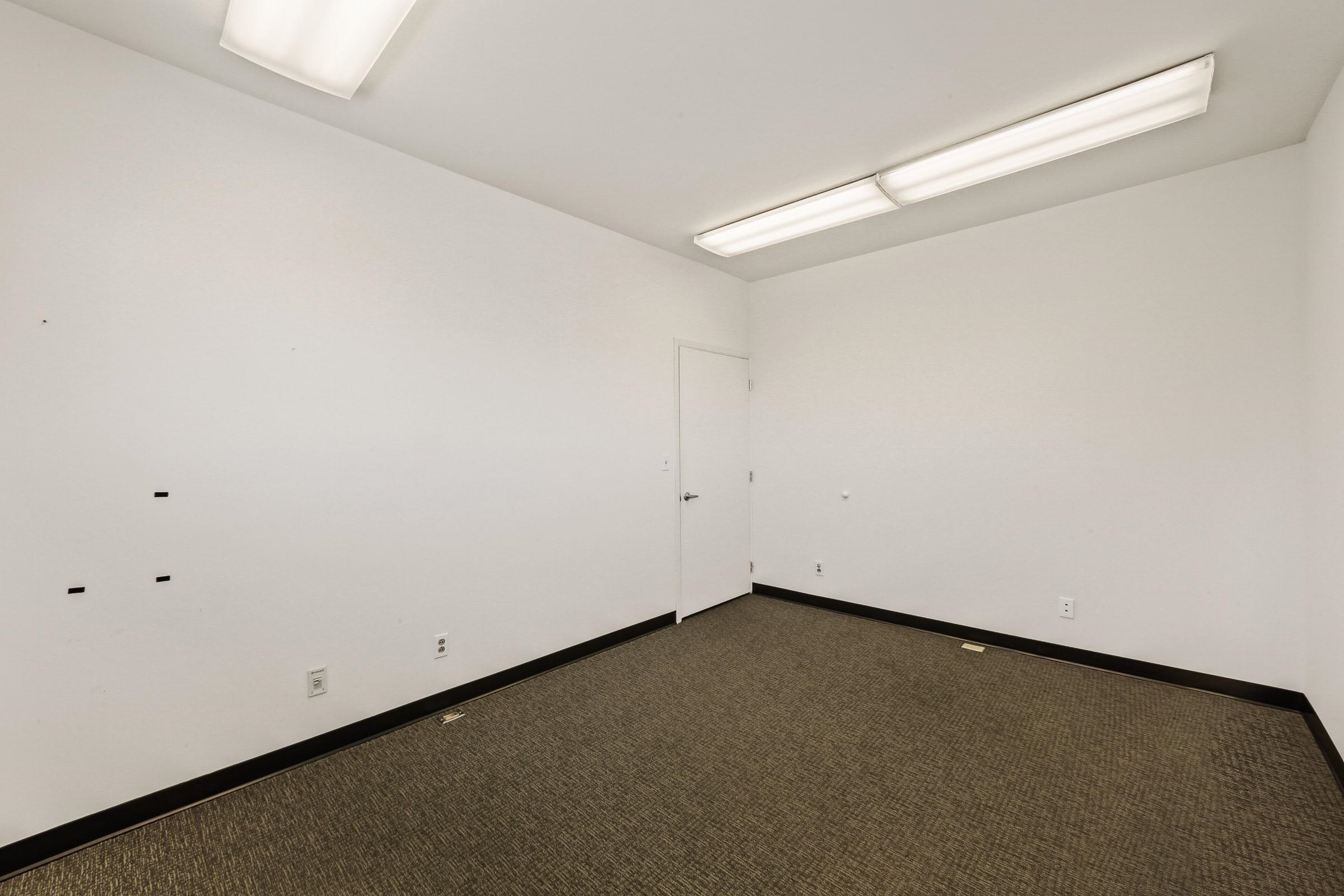 920 East Wolverton Court Spokane, WA 99207 - Photo 9 of 24