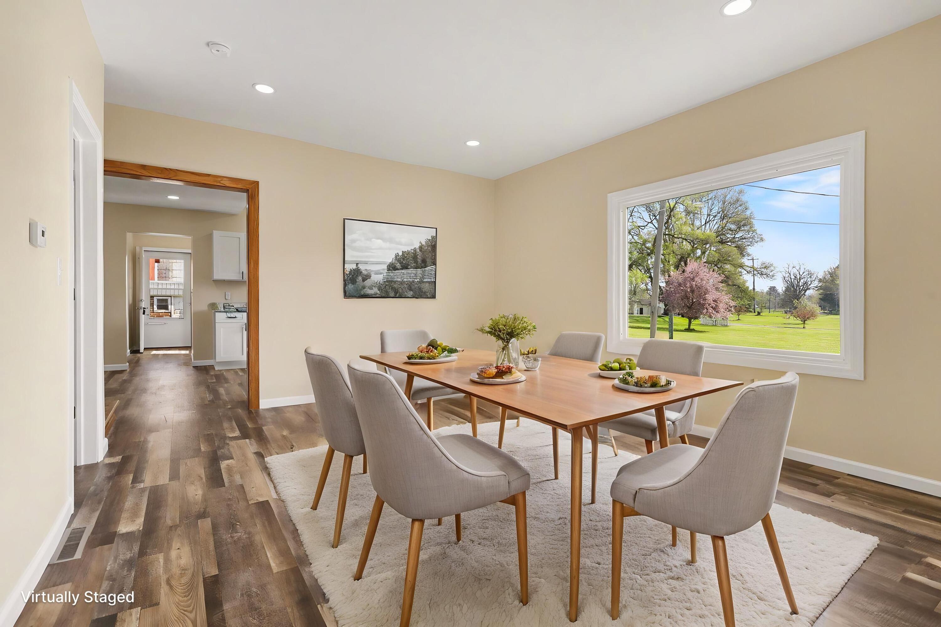 8891 Pennfield Road Battle Creek, MI 49014 - Photo 8 of 39 Dining Area