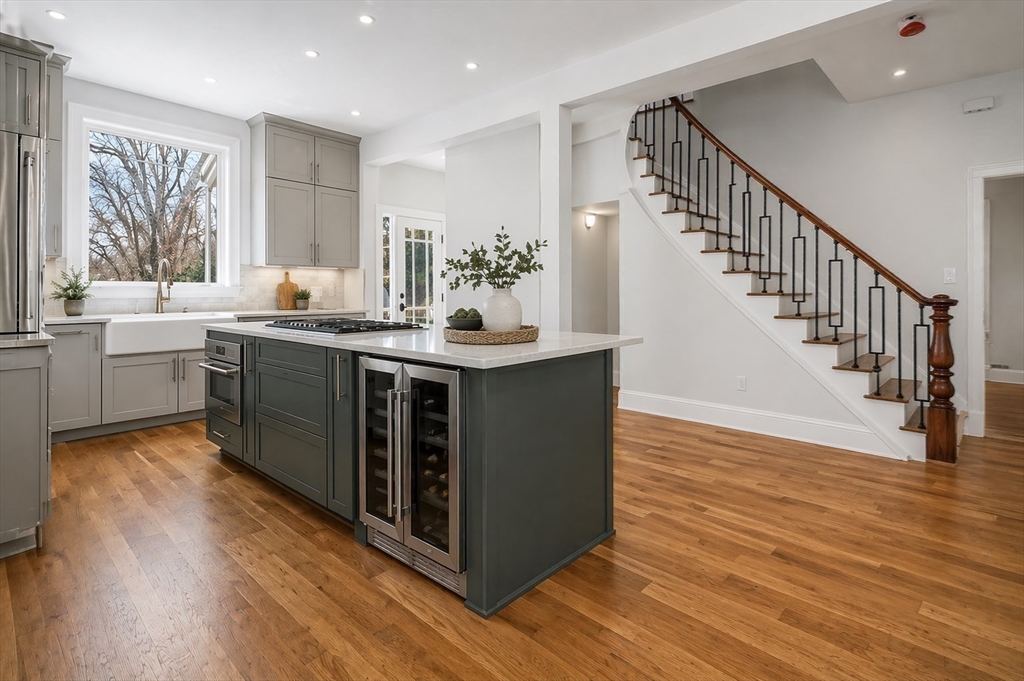 5 Cottage Street Nahant, MA 01908 - Photo 13 of 41