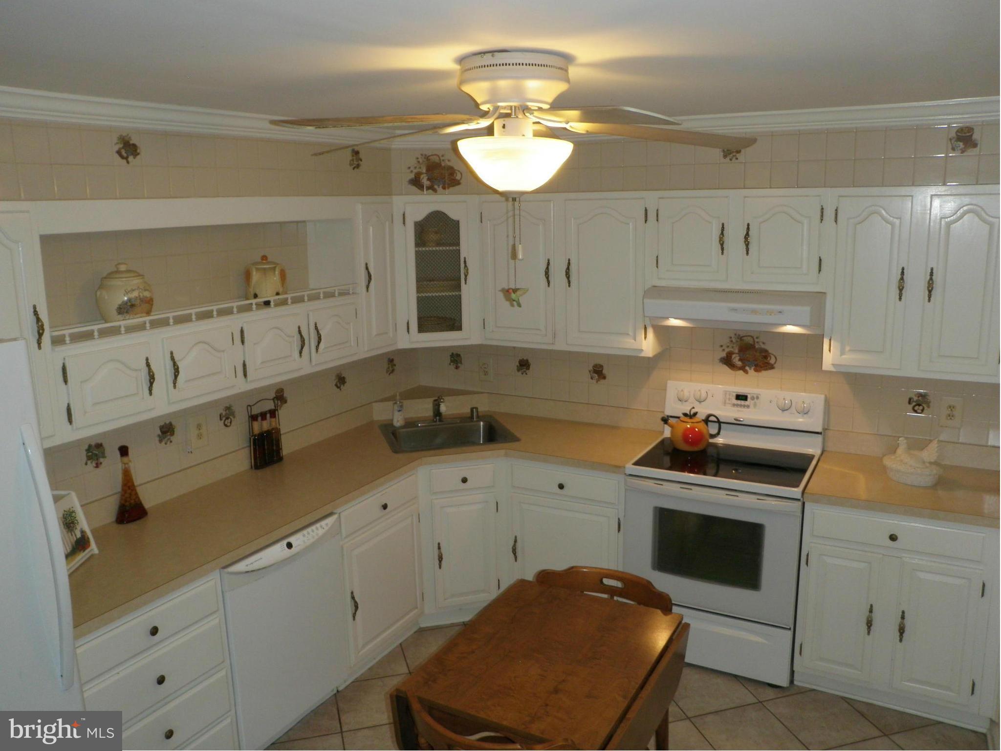 1608 Colony Road Pasadena, MD 21122 - Photo 11 of 30 Kitchen