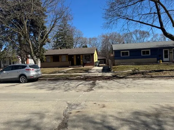 $134,500 | 6556 North 51st Street, Milwaukee, WI 53223