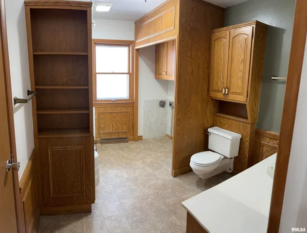 $245,000 | 1913 South Main Street, Eureka, IL 61530