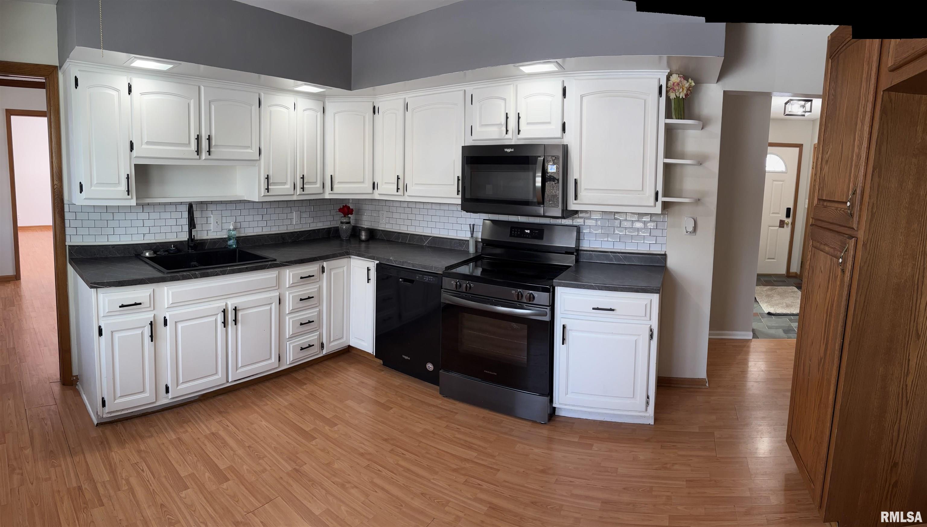 1913 South Main Street Eureka, IL 61530 - Photo 3 of 19