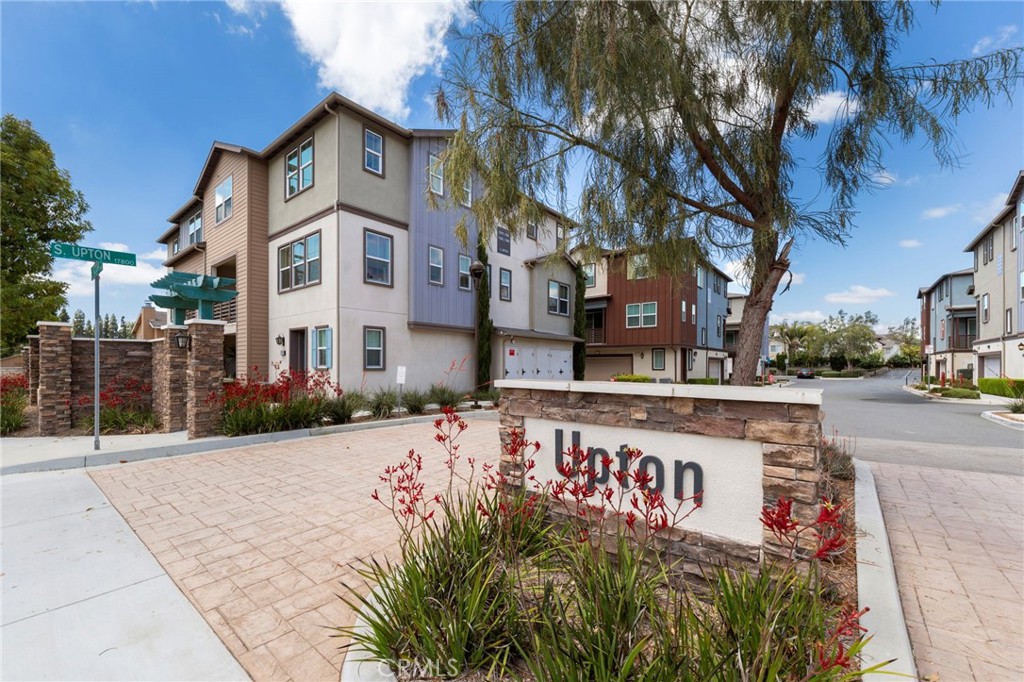 17879 Upton Carson, CA 90746 - Photo 2 of 39