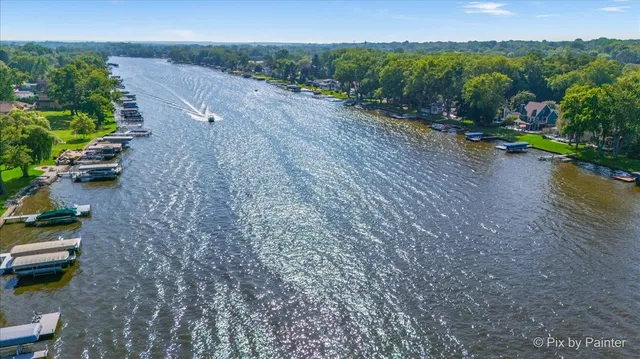 $409,000 | 1304 River Terrace Drive, Johnsburg, IL 60051