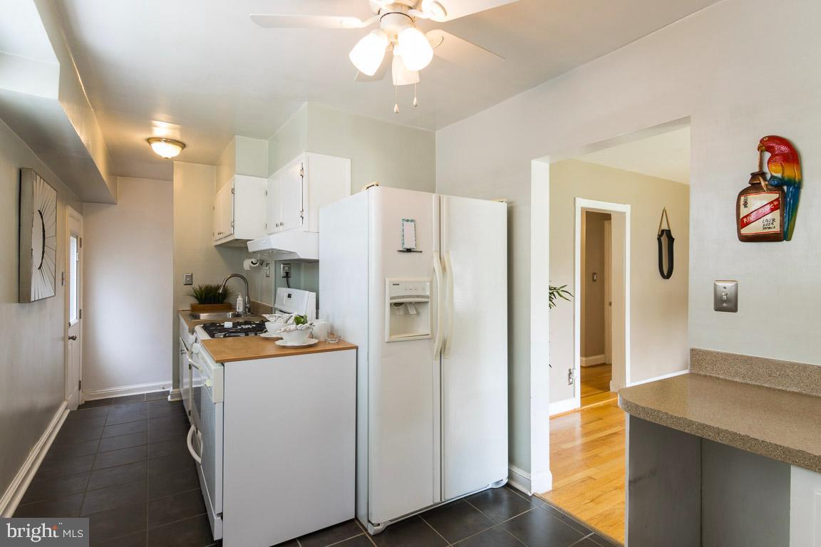 8120 Ridgely Oak Road Baltimore, MD 21234 - Photo 12 of 30
