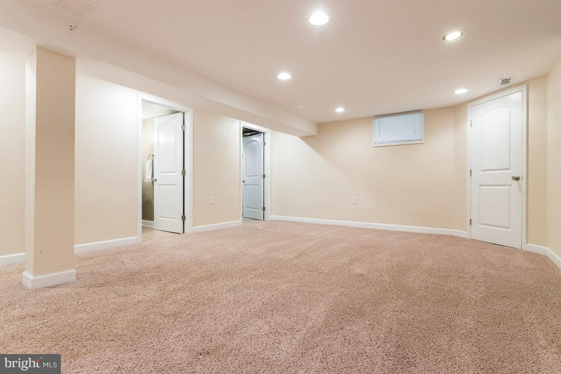 8120 Ridgely Oak Road Baltimore, MD 21234 - Photo 22 of 30