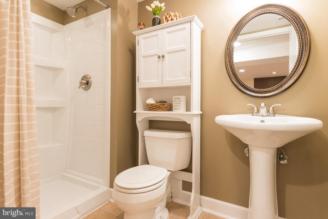 8120 Ridgely Oak Road Baltimore, MD 21234 - Photo 24 of 30