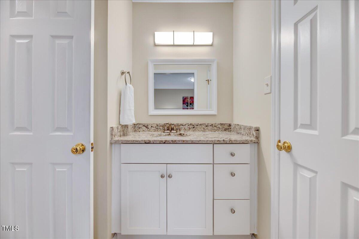 5610 Hamstead Crossing Raleigh, NC 27612 - Photo 16 of 30 Bath 2
