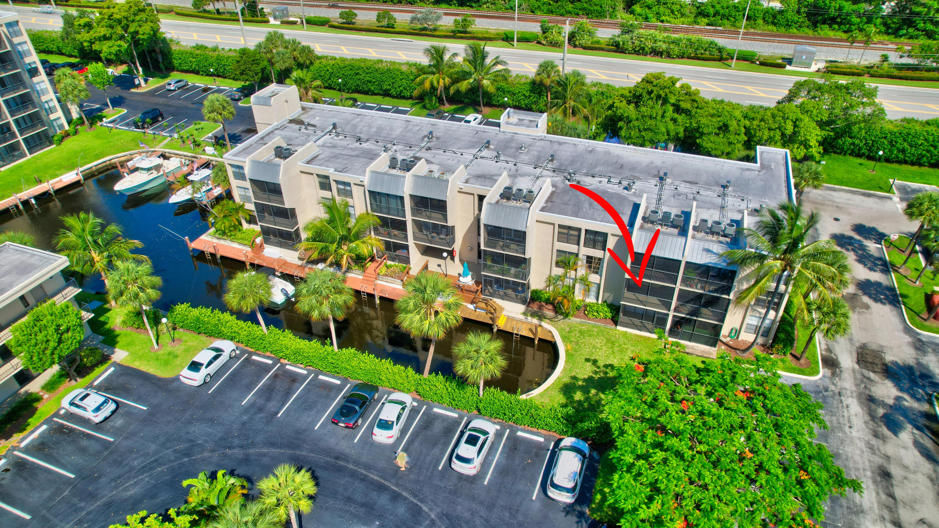 16 Royal Palm Way, Unit 202 Boca Raton, FL 33432 - Photo 33 of 54 an aerial view of multiple house