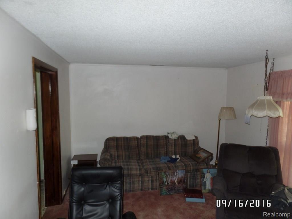2288 Partridge Road Port Huron, MI 48060 - Photo 11 of 19 SAM_2630 (1024x768).jpg