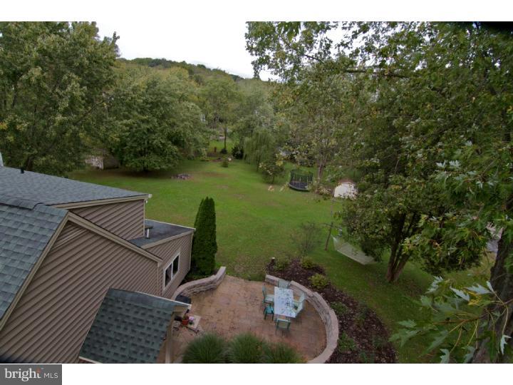 1013 Penny Road Green Lane, PA 18054 - Photo 4 of 22 View in Back