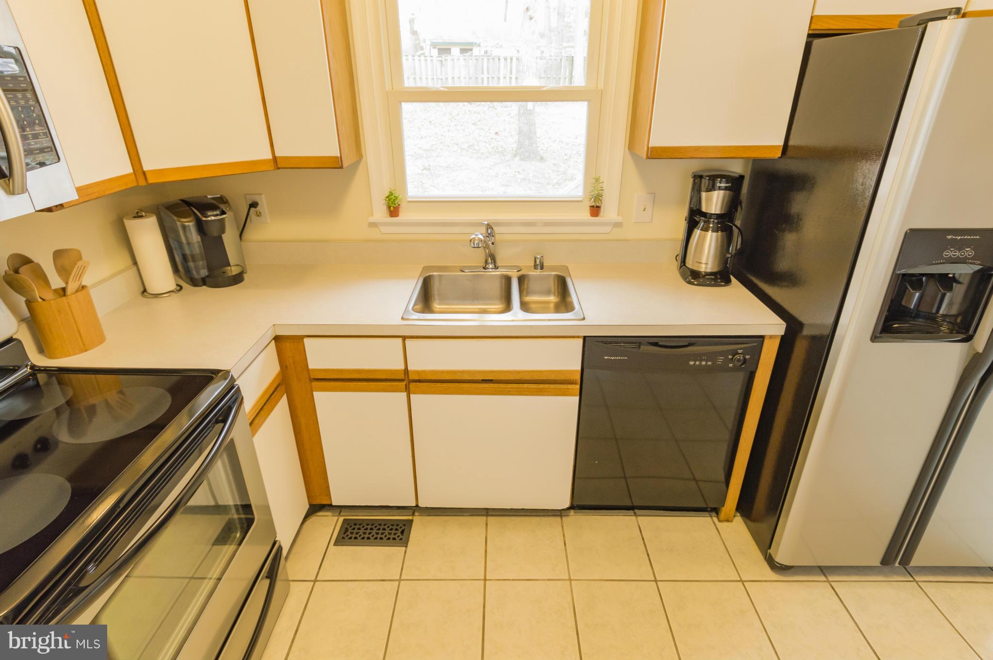 11452 Rawhide Road Lusby, MD 20657 - Photo 16 of 26 Kitchen