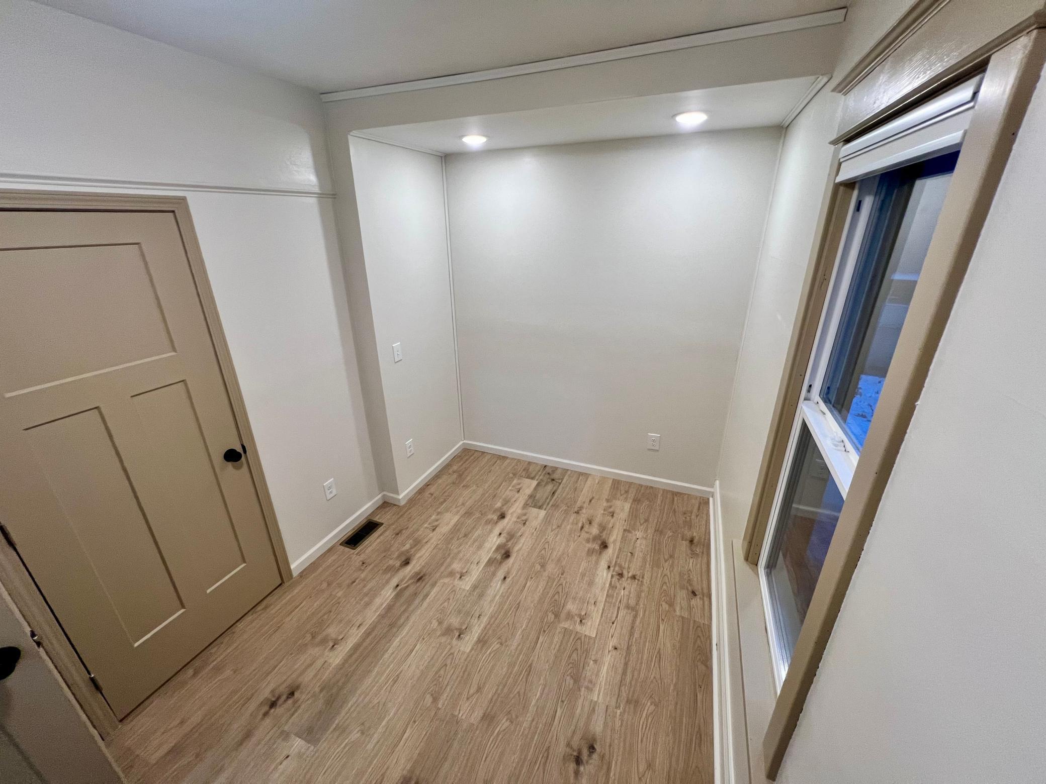 205 West Howard Street Hibbing, MN 55746 - Photo 22 of 29